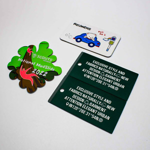 Patchs de logo brodés en tissu élégant Échantillon personnalisé gratuit Lettres de chenille thermocollantes Chapeaux techniques de presse à chaud en forme de fleur - Product Image 1