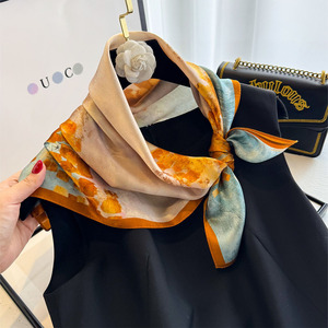 Chất Lượng Cao Tùy Chỉnh Thiết Kế Vuông Khăn Lụa Khăn Ngắn Tie Bandanas Hoa In Lụa Cổ Chiếc Khăn Cho Phụ Nữ In Hijabs - Product Image 4