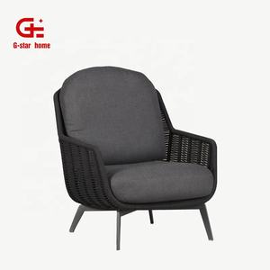 Canapé simple d'extérieur moderne Chaise longue pour le patio, le jardin, la piscine et le salon Tissu imperméable avec coussins - Product Image 1