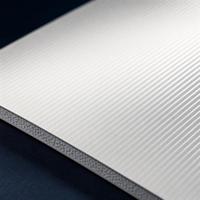 Panneau isolant en polyuréthane pour la construction de cloisons de chambres froides et des installations frigorifiques