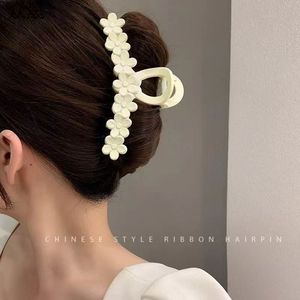 Korean Style Large Shark <b>Clip</b> Hair Accessory 14 Cm Mixed Colors Plastic For Women Daily Use - Product Image 2