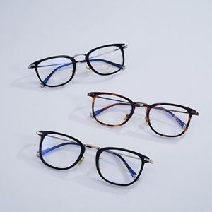 Montura de Gafas Ópticas Retro de Acetato y Titanio para Hombre y Mujer, Montura de Gafas Graduadas con Patillas de Titanio Puro Cómodas - Product Image 1