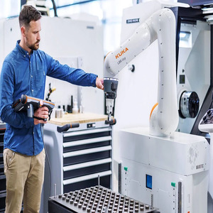 Robot Colaborativo Ligero de 6 Ejes LBR Iisy3 R760 con Carga Útil de 3 kg y Alcance de 760 mm para Ensamblaje, Inspección y Manipulación - Product Image 4