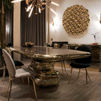 Usine de personnalisation de meubles de haute qualité Dongguan OEM/ODM Table de luxe Console de dessus en marbre design de forme irrégulière dorée