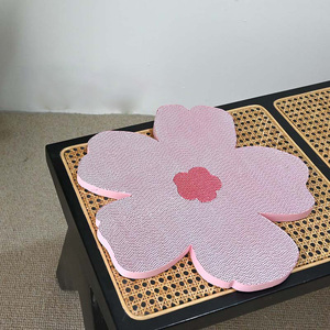 Scratching per gatti classici e moderni a doppio scopo a parete giocattolo per gatti colorato piatto con funzione pieghevole confezionato in cartone - Product Image 2