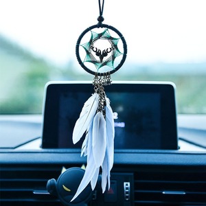 Nouveau Boho petit <span class=keywords><strong>attrape</strong></span>-rêves fait à la main voiture rétroviseur pendentif avec plume <span class=keywords><strong>attrape</strong></span>-rêves avec cristal chambre suspendus décor - Product Image 2