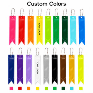 Porte-clés réfléchissant en PVC avec logo personnalisé, étiquette de sécurité en forme de queue d'hirondelle pour sac à dos, bagages, course nocturne, pendentif haute visibilité - Product Image 3