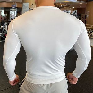 T-shirt de compression personnalisé à manches longues pour <span class=keywords><strong>homme</strong></span> en poly-spandex, anti-humidité, couche de base athlétique, coupe ajustée pour l'entraînement de basketball - Product Image 2