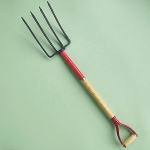 Fourche de jardinage en acier au carbone Offre Spéciale <span class=keywords><strong>à</strong></span> <span class=keywords><strong>4</strong></span> broches pour le creusement agricole et agricole en Amérique du Sud - Product Image 1
