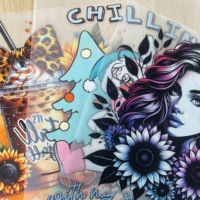 Autocollants de t-shirt avec logo personnalisé imprime des étiquettes en vinyle transférables à chaud, lavables et prêts à presser