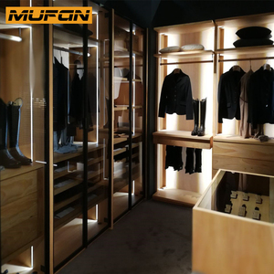 Lemari pakaian kayu padat Modern mewah, dengan lampu kustom kamar tidur furnitur pintu kaca berjalan di lemari desain lemari kayu - Product Image 3