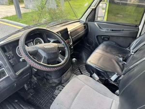 <span class=keywords><strong>Iveco</strong></span> <span class=keywords><strong>Daily</strong></span> 2020 Usada, 2.5T A35, Furgoneta de Pasajeros, Neumáticos Traseros Dobles, Techo Mediano, <span class=keywords><strong>5</strong></span> Asientos, Puerta Lateral Corredera, Color Oscuro - Product Image 4