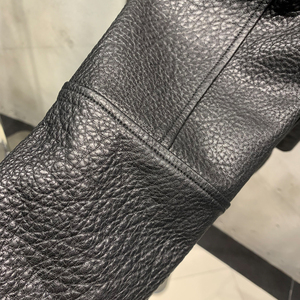 Veste courte de créateur en <span class=keywords><strong>cuir</strong></span> de mouton grainé, <span class=keywords><strong>blazer</strong></span> noir de luxe pour femme - Product Image 4