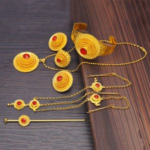 Позолоченный 24-каратным золотом ювелирный набор из сплава в ближневосточном стиле (Дубай): колье, серьги, кольцо, браслет, заколка для волос. Аксессуары для свадьбы и вечеринок, подарок. - Product Image 5