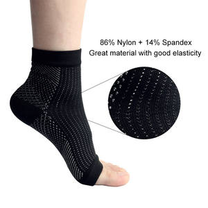 Chaussettes de compression de sport à manches tricotées OEM noires personnalisées bon marché pour le soulagement de la douleur et le maintien de la cheville pour hommes et femmes - Product Image 3