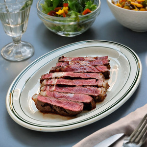 Plato Ovalado de Porcelana Estilo Americano Tuxton Green Line Premium al por Mayor, con Acabado Bajo Esmalte, para Servir Carne en Restaurantes Occidentales - Product Image 2