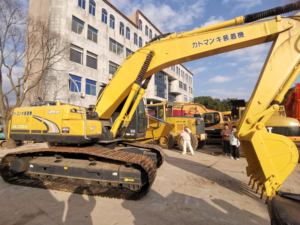 Excavatrice Kobelco de haute qualité 20 tonnes SK200D Excavatrice sur chenilles Sk200d Excavatrices d'occasion sur Offre Spéciale - Product Image 3