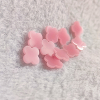 Perles de trèfle à quatre feuilles turquoise synthétique en gros pour la fabrication de bijoux 6mm -- 14mm perles de gemmes de trèfle à 4 feuilles