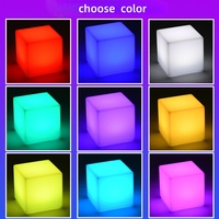 Chaise longue cube LED avec éclairage intégré pour événements extérieurs, jardins, fêtes, mariages, hôtels, salles à manger et salons