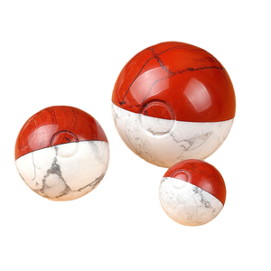 Pokebola de Cristal Natural Pulido al por Mayor de 2/3/4cm con Grabado Reiki para Sanación Navideña - Product Image 4