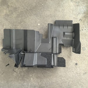 Panneau latéral gauche du réservoir d'eau Lexus 53294-60180 2016 LX570 en matériau PP, pièce de rechange - Product Image 2