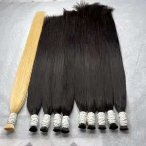 Vrac de cheveux humains bruts noirs naturels attachés avec de l'eau de javel élastique non traitée à 613 fournisseur de collection de cheveux nuageux