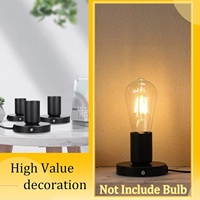 Support de lampe à vis en fer E27 standard UE avec cordon et prise, adapté pour une petite lampe décorative verticale ou une lampe de chevet.