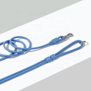 Sac à déchets multifonctionnel Roki Classic Soft pour animaux de compagnie, pratique pour le nettoyage en extérieur, en PVC écologique et imperméable, avec fonction de traction - Product Image 5