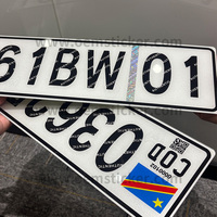 Plaque de véhicule RDC en plexiglas 3 mm avec motif de sécurité, code QR et finition réfléchissante