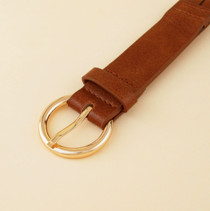Ceinture élégante 3,8 cm x 105 cm en similicuir suédé marron avec anneaux dorés entrelacés et boucle à plaque pour robes taille haute - Product Image 3