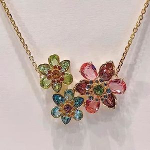 <span class=keywords><strong>Collana</strong></span> SWA <span class=keywords><strong>con</strong></span> Cristalli Colorati e Ricchi Elementi Floreali per Donna, Catena Sportiva da Collo, Vendita all'Ingrosso - Product Image 1