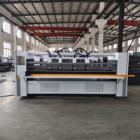 Machine à rainurer et à découper électrique à lame réglable, avec pré-rainurage et rainurage principal, pour carton ondulé
