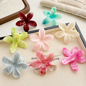 Molletta da donna alla moda in marmo a fiori Plumeria a becco d'anatra media semi-legata estensione per capelli Bauhinia lato frangia accessorio per capelli - Product Image 1