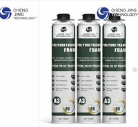 Mousse polyuréthane en spray isolante, ignifuge, à haute expansion, adhésive, pour le remplissage des espaces et la construction bois.