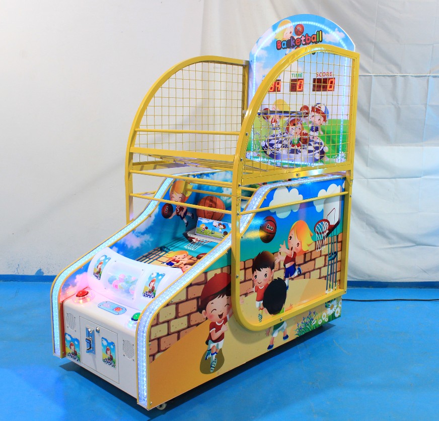 Macchina da basket per bambini bianca