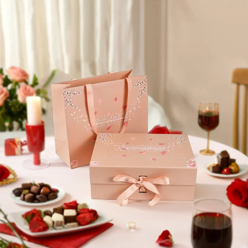 Logotipo personalizado accesorios de ropa caja de flores de embalaje de cartón ropa caliente dulce cartón rígido cajas de papel plegables con cinta