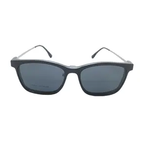 Magnetic glasses multi-functional myopia frame polarizing mirror can be equipped with a number of nasal brackets T7013