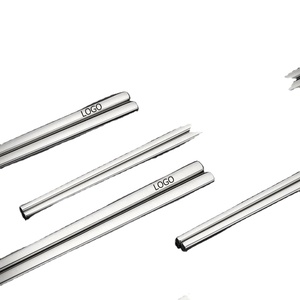 Baguettes en acier inoxydable 316 de qualité supérieure - Ustensiles pour la maison, les restaurants et les cadeaux, couverts asiatiques antidérapants et résistants à la chaleur - Product Image 1