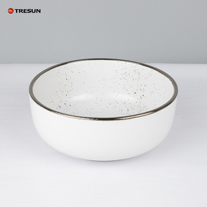 <span class=keywords><strong>Vaisselle</strong></span> imprimée personnalisée de luxe à bord en métal <span class=keywords><strong>doré</strong></span> moucheté <span class=keywords><strong>vaisselle</strong></span> blanche en céramique africaine avec tasse mouchetée - Product Image 4