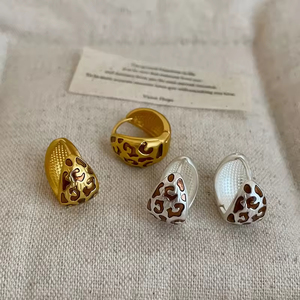 Boucles d'oreilles tendance en forme de goutte d'eau, plaquées or 18 carats PVD, en acier inoxydable, résistantes au ternissement - Product Image 3