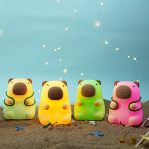 Veilleuse Capybara Dauphin Petite Lampe de Bureau <span class=keywords><strong>LED</strong></span> RVB 7 Couleurs Chaude et Lumineuse Mignonne Lampe <span class=keywords><strong>d</strong></span>'Ambiance pour <span class=keywords><strong>Chambre</strong></span> <span class=keywords><strong>d</strong></span>'Enfant et <span class=keywords><strong>D</strong></span>écoration Intérieure - Product Image 2
