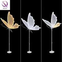 Accessoires de mariage lumineux ailes de papillon pendentif décoration de plafond scène de mariage plafond piste de fer LED ornements de route lumineux