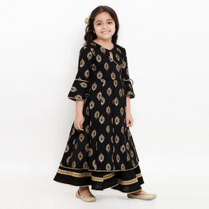 Nouveautés : Vêtements traditionnels pour enfants d'Inde, vêtements pour filles en ligne, Kurta rayé noir élégant avec palazzos - Product Image 2