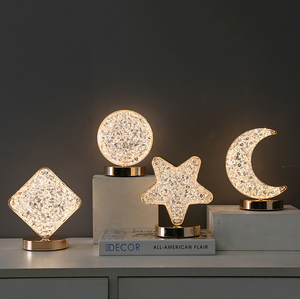 Lampe de table moderne de luxe dorée pour <span class=keywords><strong>restaurant</strong></span>, veilleuse LED en acrylique, recharge USB, batterie, commande tactile, abat-jour étoile <span class=keywords><strong>lune</strong></span> en dôme - Product Image 3