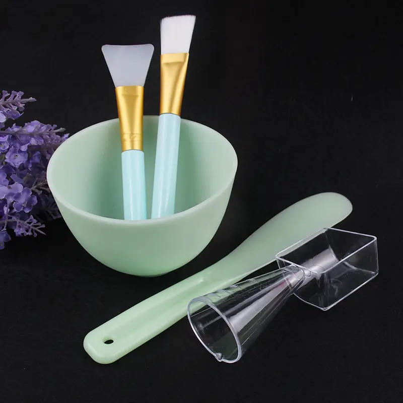 Ensemble de bols à mélanger pour masque facial, outil de mélange de masque facial en silicone bricolage avec spatule à bâton de brosses pour bol de masque et tasse à mesurer 2 en 1