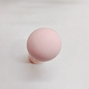 Éponge de maquillage douce applicateurs de bouffées de poudre de maquillage tête de champignon éponges cosmétiques pour mélanger fond de teint correcteur - Product Image 6