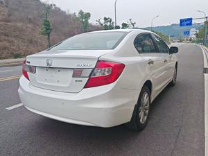 <span class=keywords><strong>Honda</strong></span> <span class=keywords><strong>Civic</strong></span> 1.8L Berline 2014 d'occasion, boîte manuelle, moteur turbo, intérieur cuir, jantes alliage R17, conduite à gauche, <span class=keywords><strong>prix</strong></span> abordable - Product Image 6