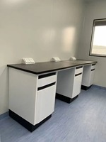 Table de préparation de laboratoire avec pare-éclaboussures |   Planche phénolique résistante aux produits chimiques pour zone de préparation d'échantillons