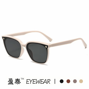 Eyewear <b>Retro</b> Square Frame <b>Sunglasses</b> Black PC UV400 Women Outdoor Sun Protection - Product Image 4