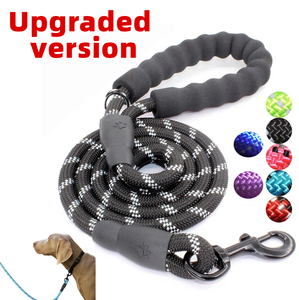 Correa de Nailon Redonda Reflectante para Perros, Cuerda de Tracción Resistente, Cuerda de Escalada Trenzada, Correa para Mascotas con Bolsas para Desechos - Product Image 1